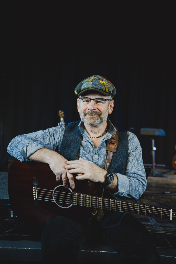 Glen Redgen - Musiker bei The Velvet Green